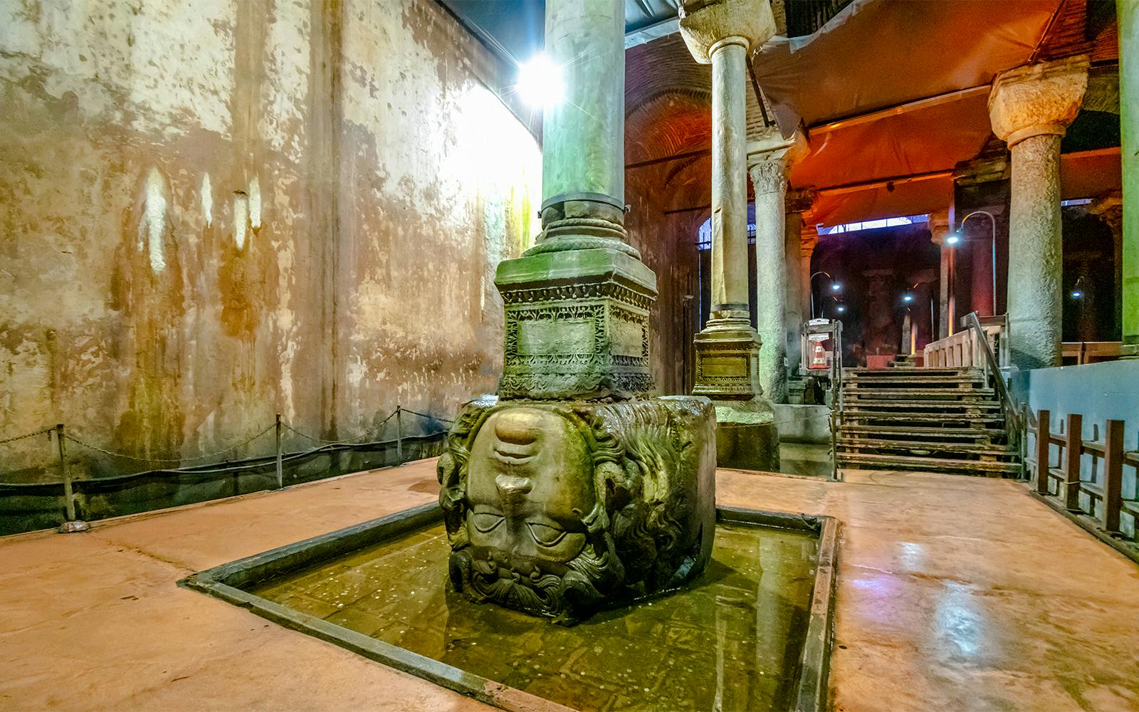 Combo: Dolmabahçe Palace + Basilica Cistern Skip-the-Line Tickets with Audio Guide Image 9
