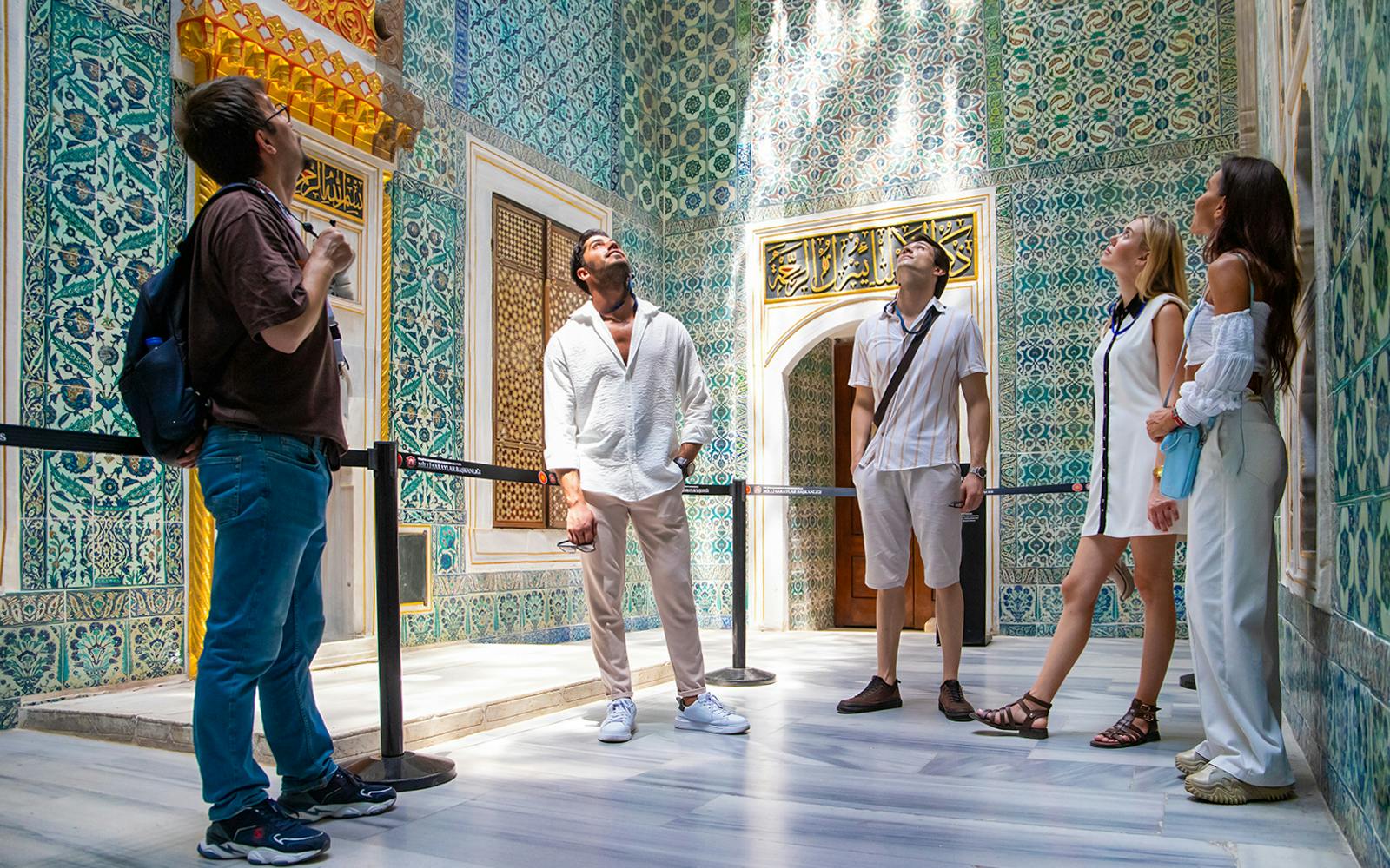 Combo Guided Tours with Entry Tickets: Hagia Sophia + Topkapi Palace or Basilica Cistern Image 4