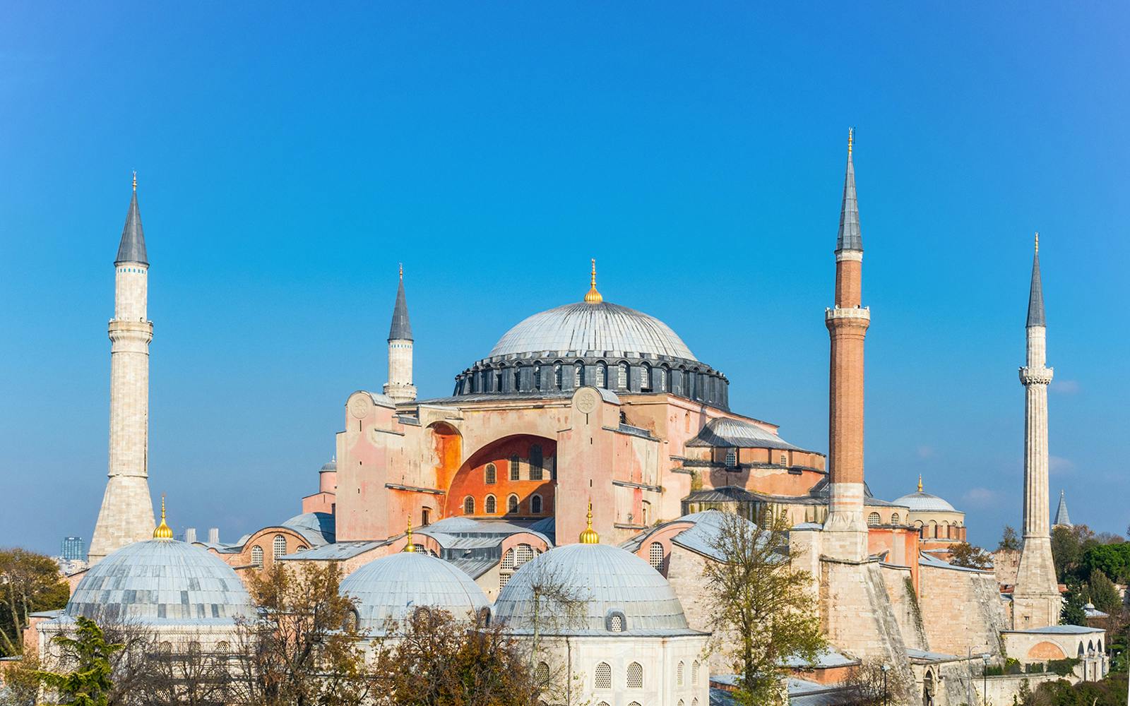 Combo: Hagia Sophia + Basilica Cistern Skip-the-Line Tickets with Audio Guide Image 4
