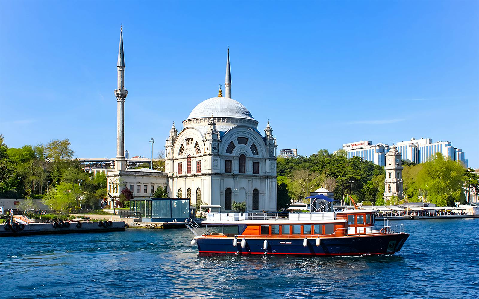 Combo: Istanbul Bosphorus Cruise + Topkapi Palace Tickets Image 3