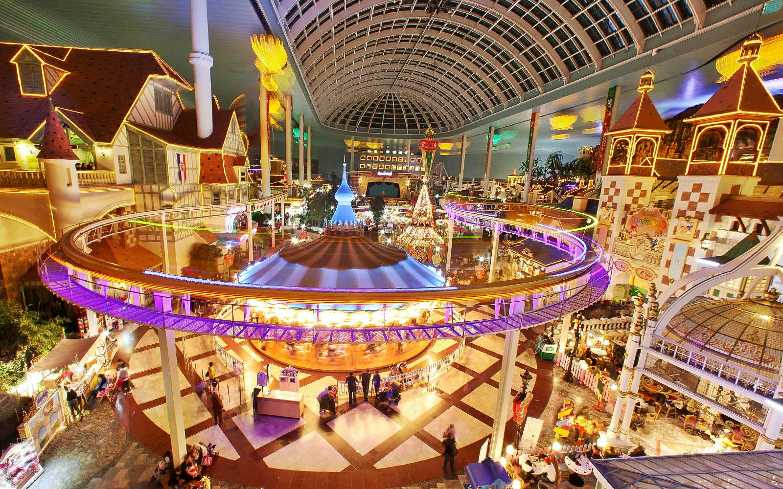 Combo (Save 26%): Lotte World + Seoul Sky Observatory Tickets Image 3