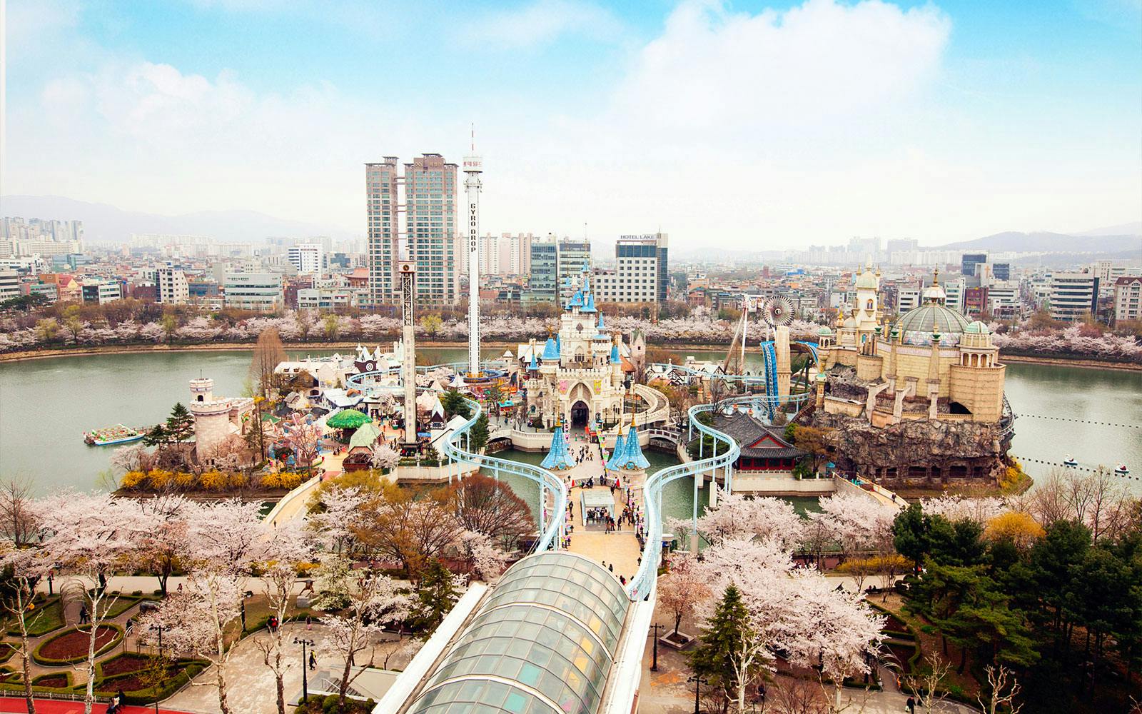 Combo (Save 38%): Lotte World and Aquarium + Seoul Sky Observatory Tickets Image 2