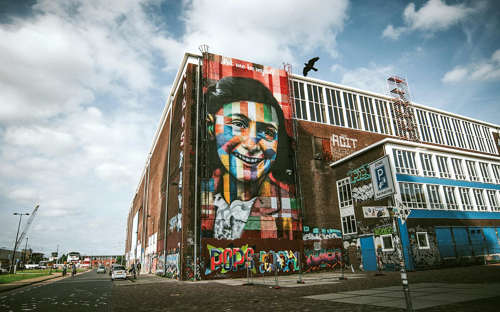 Combo: STRAAT Museum Tickets + 1-Hour Amsterdam Canal Cruise Image 4