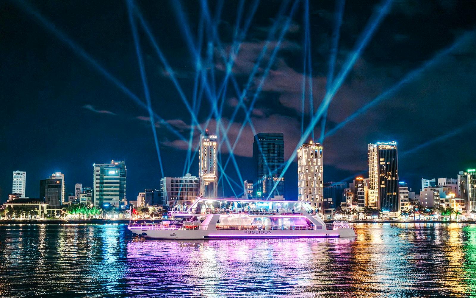 Da Nang: Poseidon Night Cruise on Han River Image 4
