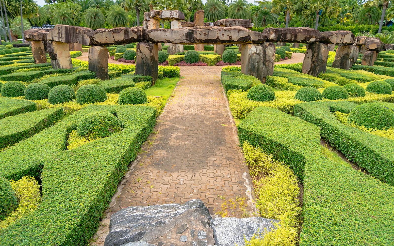 [Direct Entry] Tickets to Nong Nooch Tropical Garden with Show & Lunch Buffet Image 2