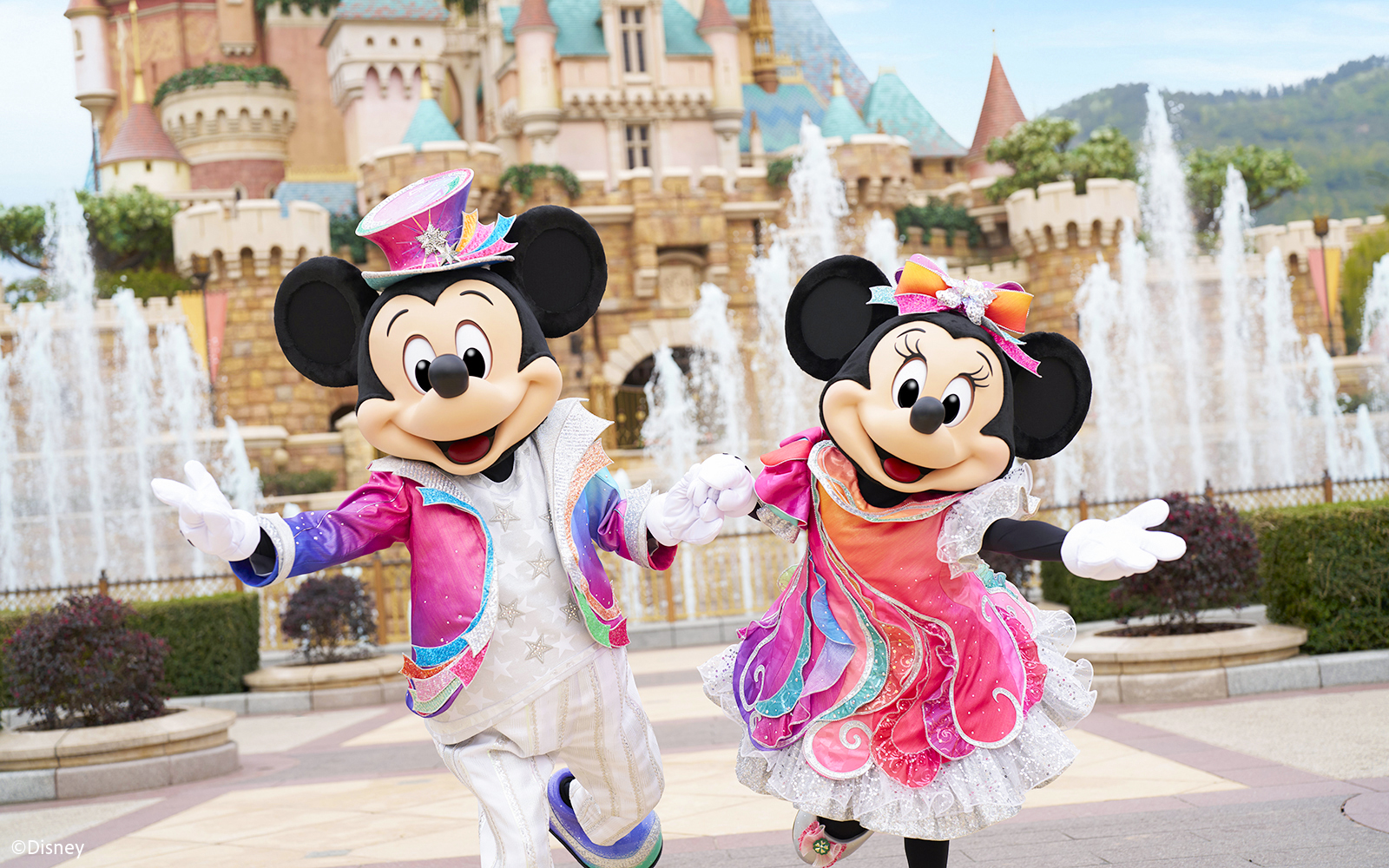 Disneyland: 2-Day Entry Ticket with Optional Meal Vouchers
Image 1