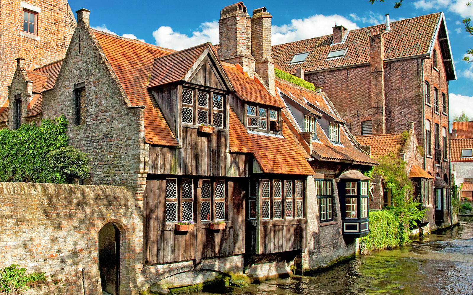 From Amsterdam: Full-Day Bruges Guided Tour Image 4