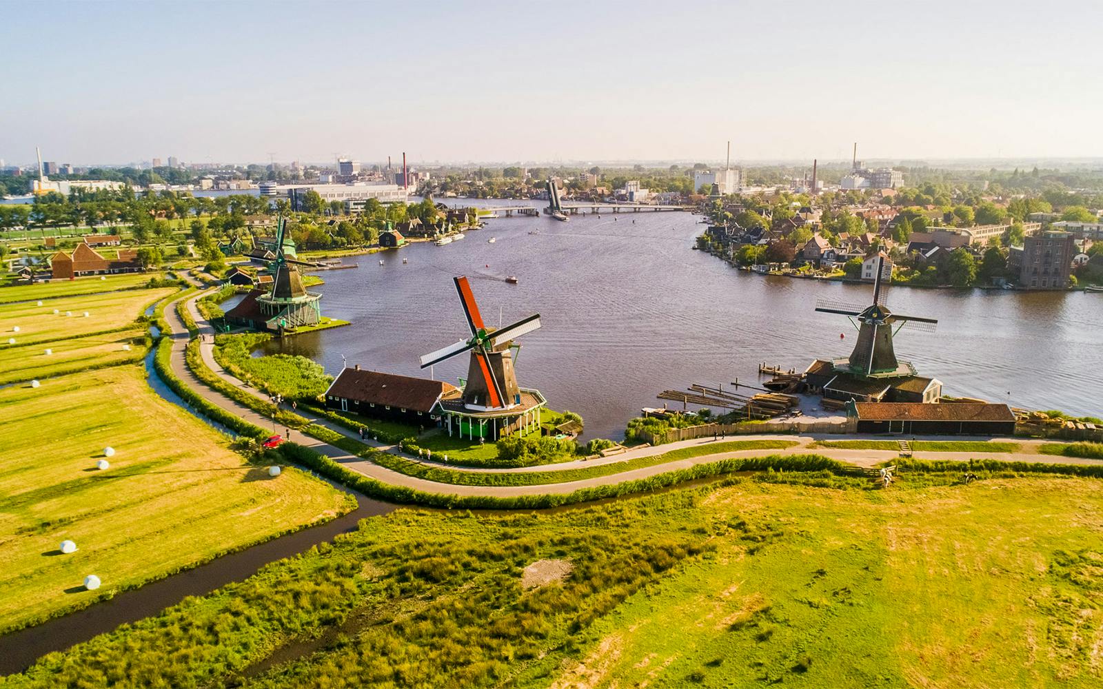 From Amsterdam: Zaanse Schans, Volendam, and Marken Guided Tour Image 4