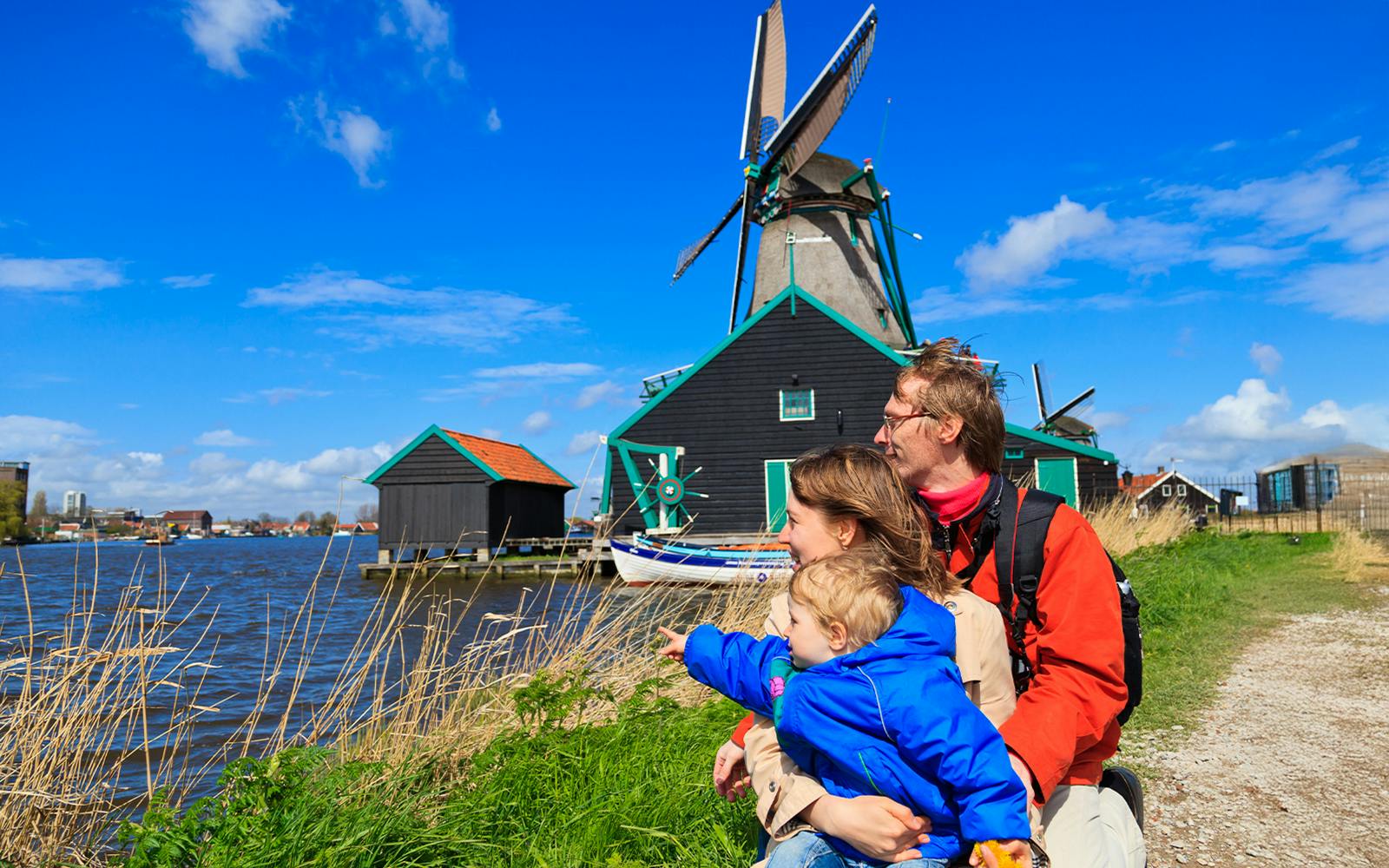 From Amsterdam: Zaanse Schans Windmills Tour in Spanish Image 4