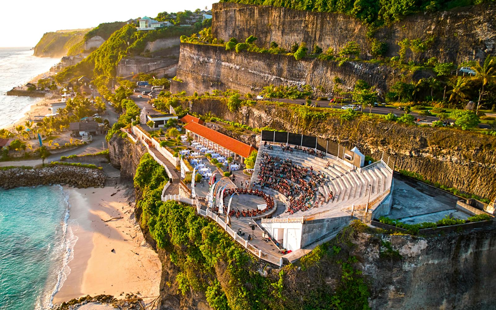 From Bali: Private Tour of Tanah Lot, Uluwatu Temple & Kecak Dance Show at Sunset Image 4