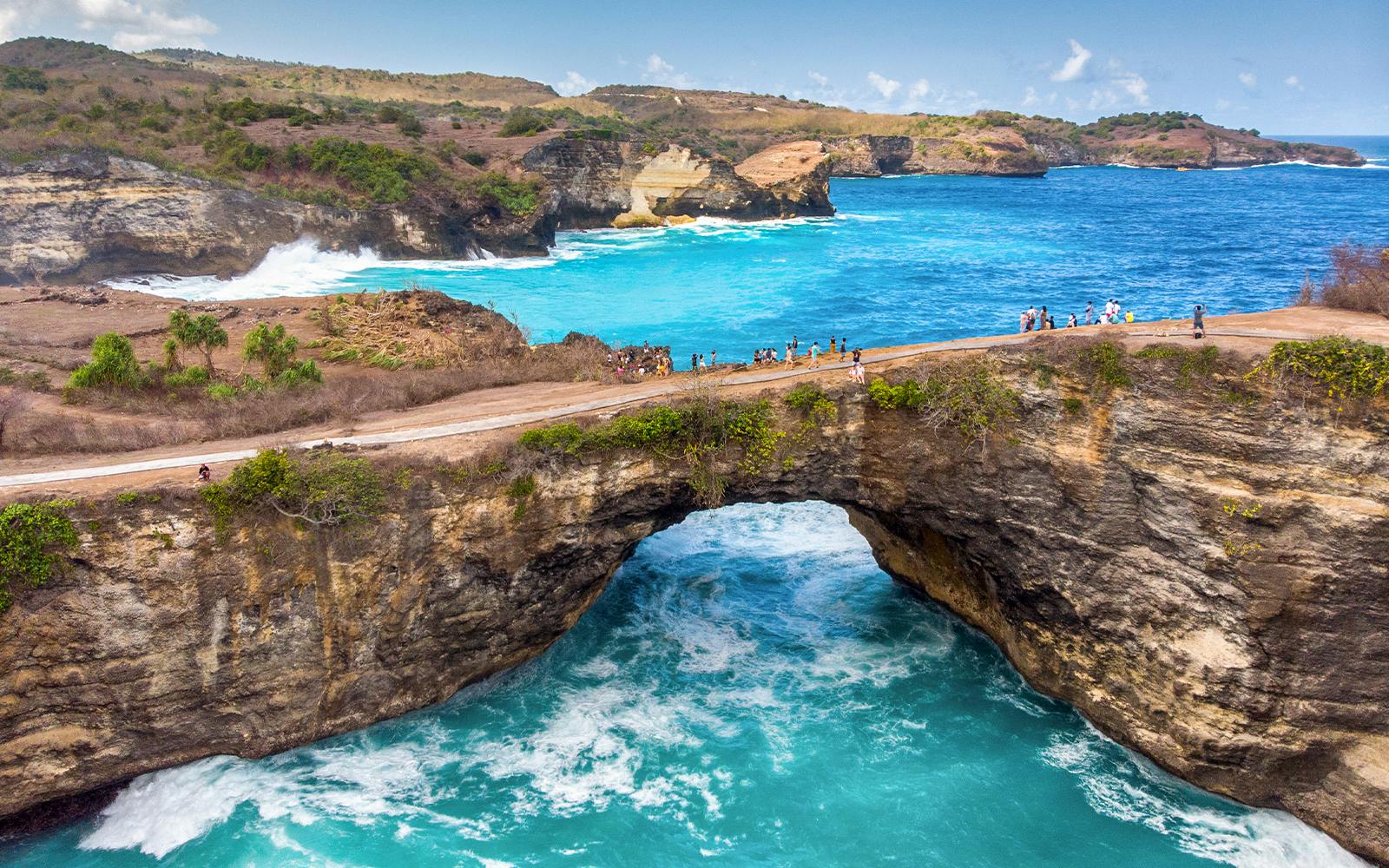 From Bali: Top Rated Instagram Tour: East/West Nusa Penida Tour & Optional Snorkeling Image 2