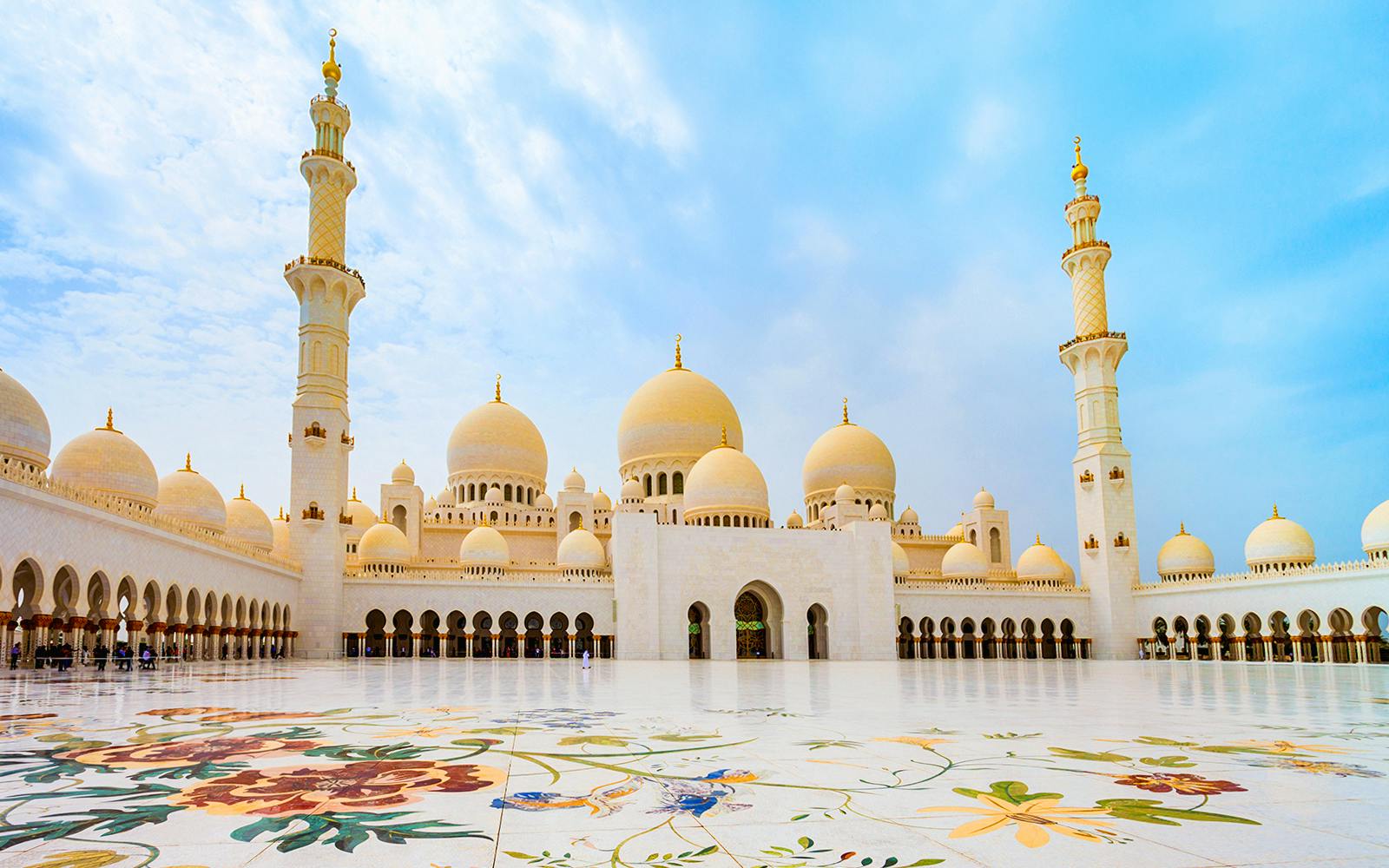 From Dubai: Abu Dhabi Full-Day City Tour with Louvre Museum & Sheikh Zayed Grand Mosque Image 4