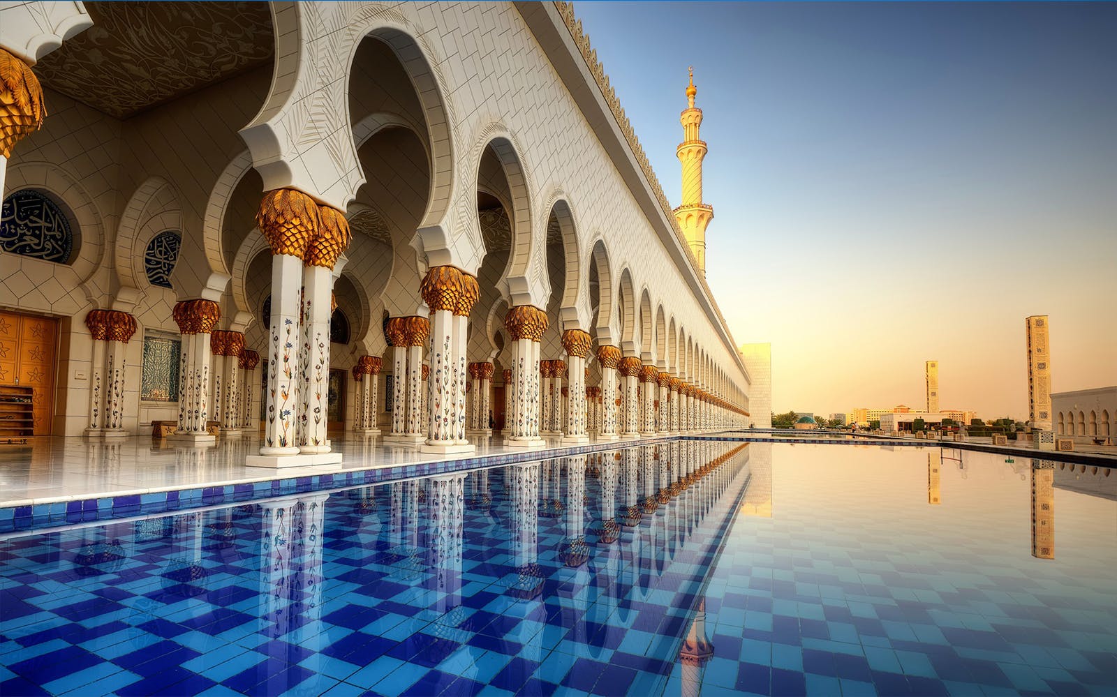From Dubai: Abu Dhabi Full-Day City Tour with Louvre Museum & Sheikh Zayed Grand Mosque Image 5