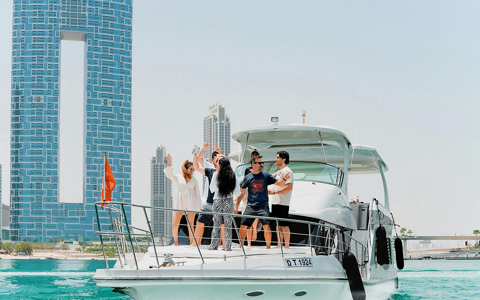 From Dubai Marina: 1-Hour Sightseeing Yacht Cruise with Panoramic Views Image 5