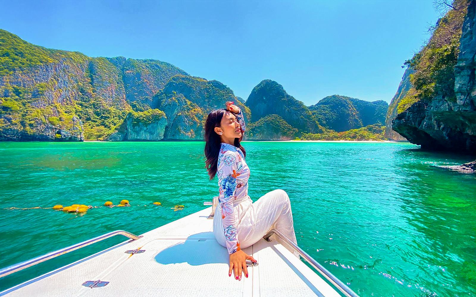 From Krabi: Early Bird Phi Phi & 4 Islands Tour by Speedboat with Breakfast, Lunch & Transfers Image 2