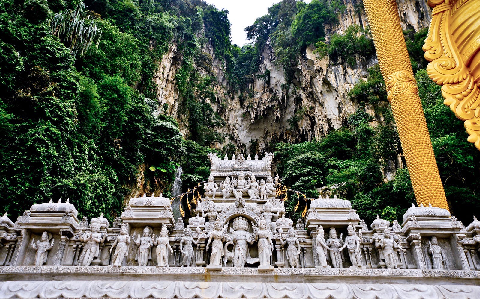 From Kuala Lumpur: Private Half-Day Batu Caves & Cultural Temple Tour with Transfers Image 4