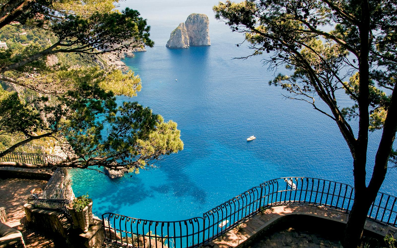 From Naples: Guided Tour of Capri & Blue Grotto with Round-Trip Boat Transfers Image 3
