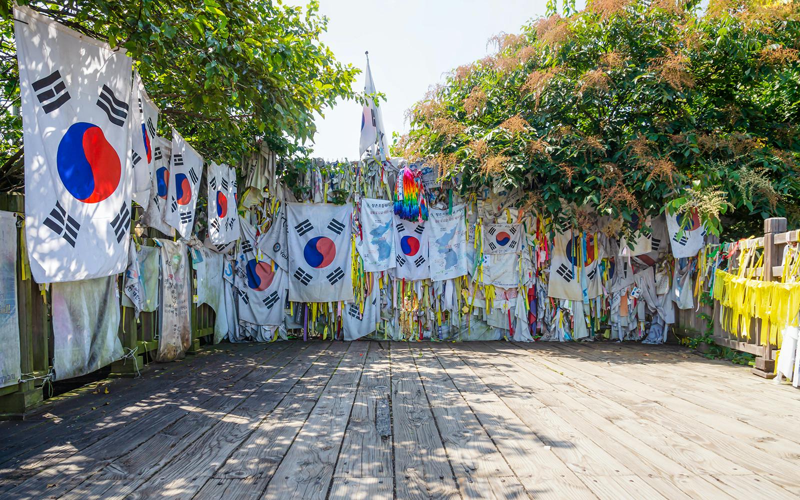 From Seoul: DMZ Half-Day Guided Tour with Round Trip Transfers Image 5