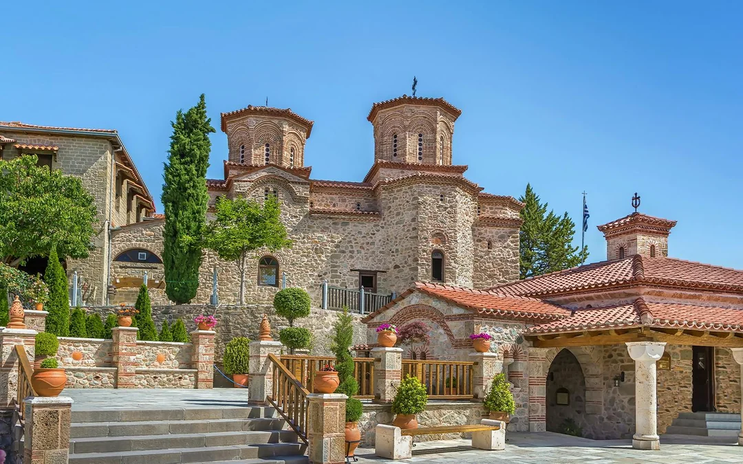 From Thessaloniki: Meteora Monasteries & Caves Full-Day Trip Image 5