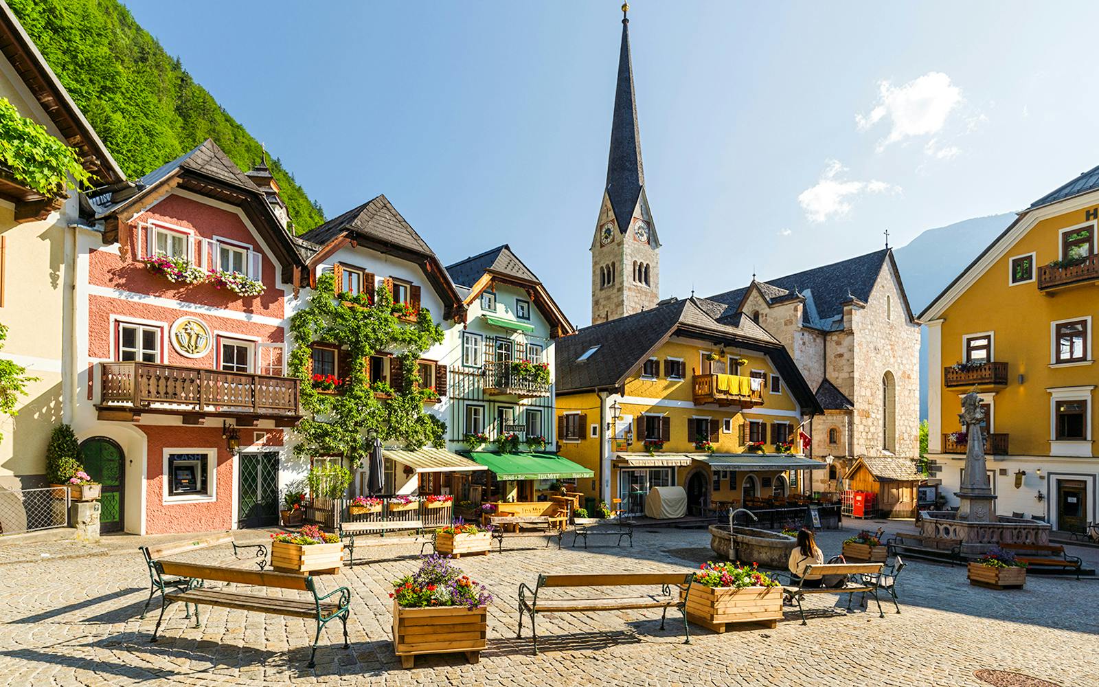 From Vienna: Hallstatt & Salzburg Day Trip Image 3