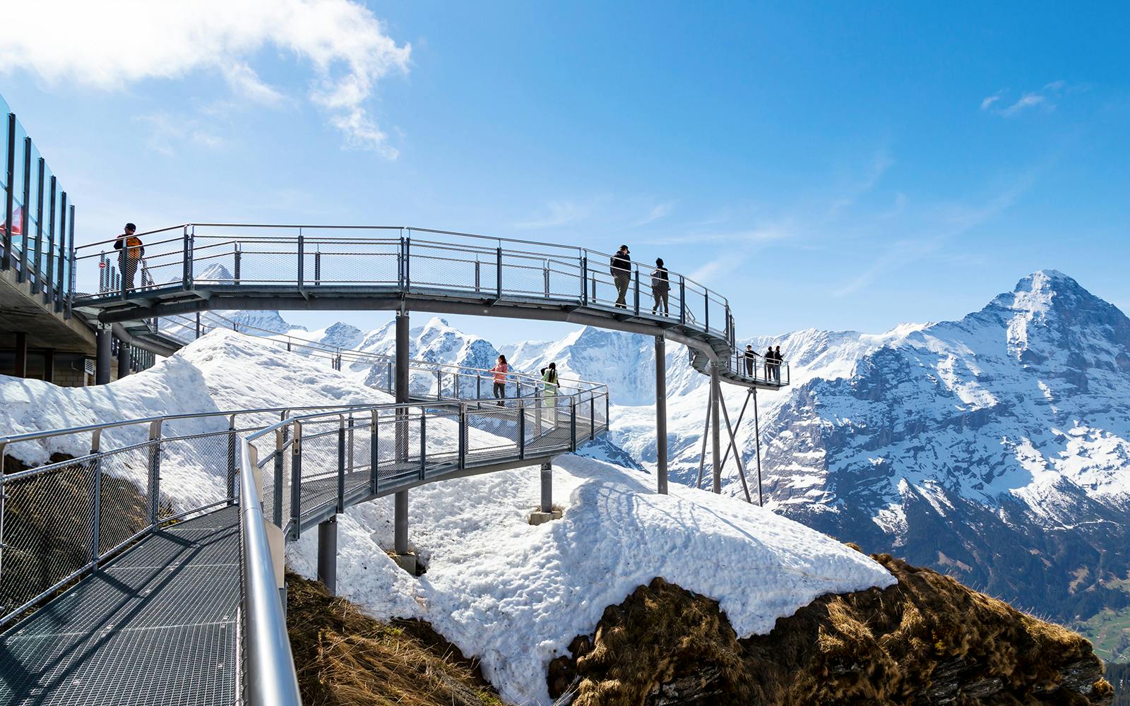 From Zürich: Grindelwald, Interlaken & Lauterbrunnen Day Trip Image 4