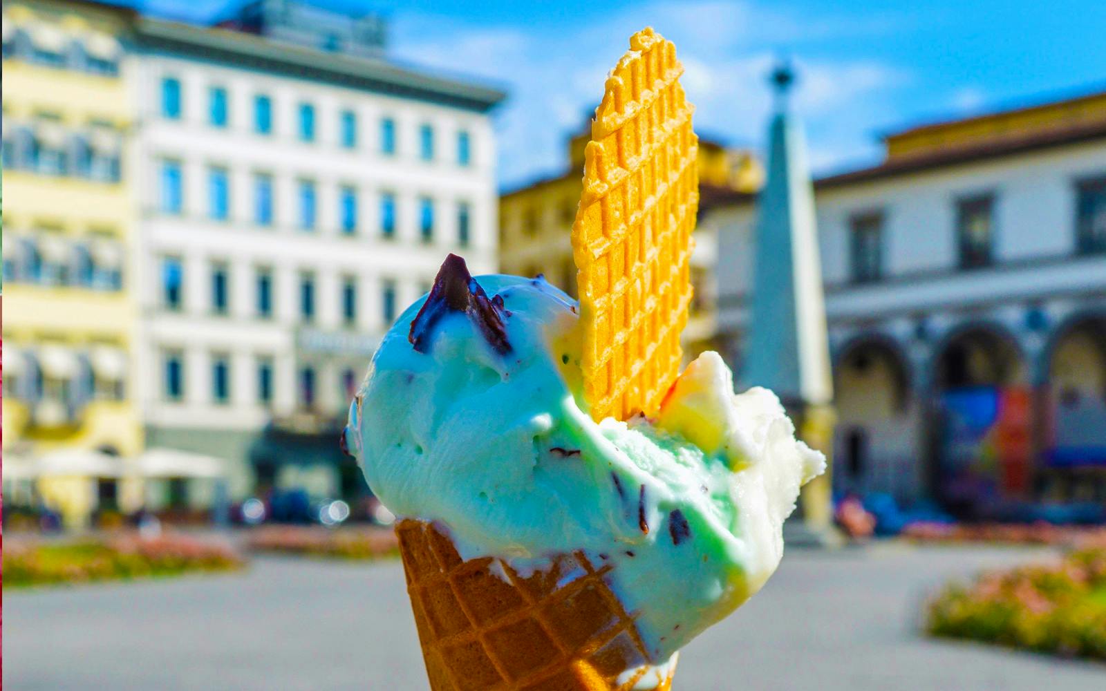 Guided Bike Tour of Florence with Gelato Tasting Image 3