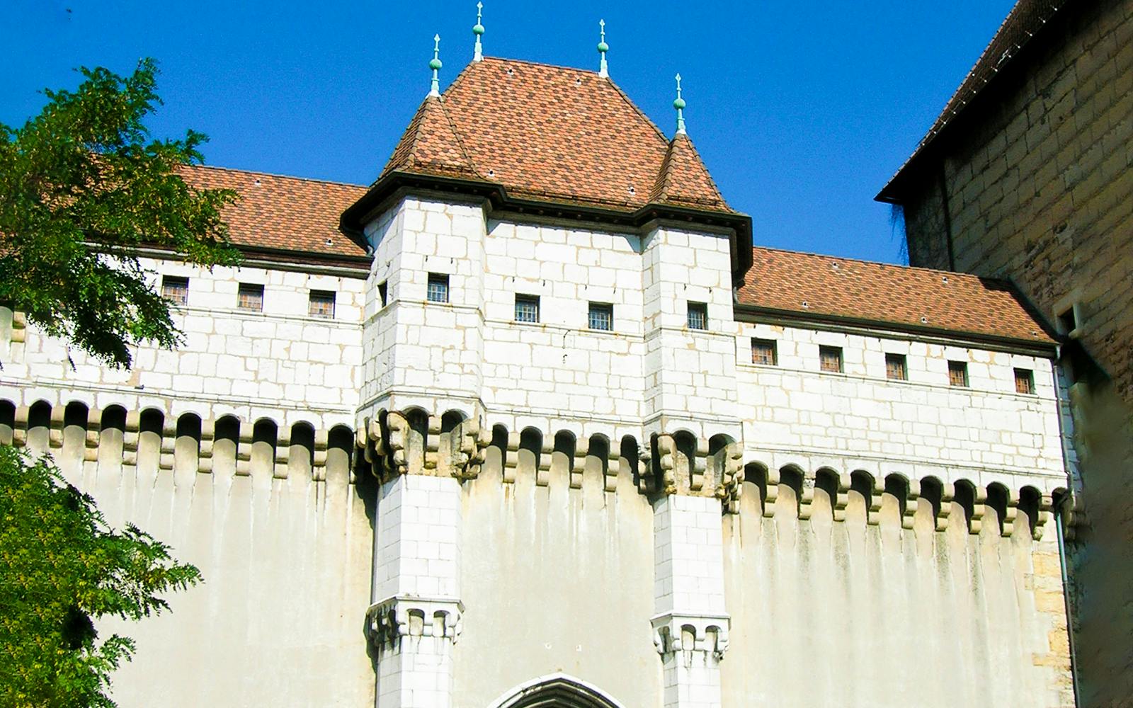 Guided Walking Tour of Annecy from Geneva Image 5