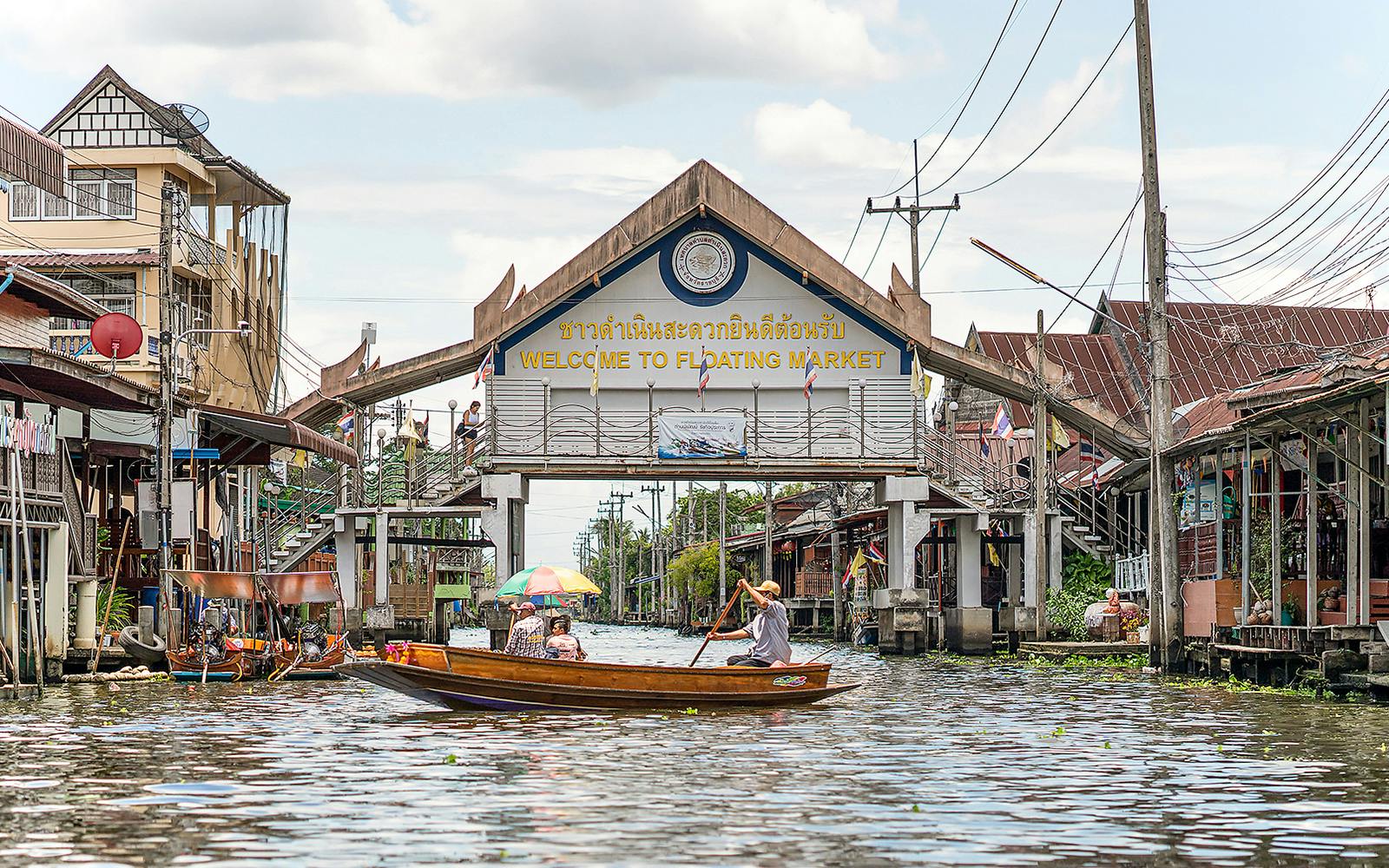 Half Day: Damnoen Saduak Floating Market Guided Tour Image 3