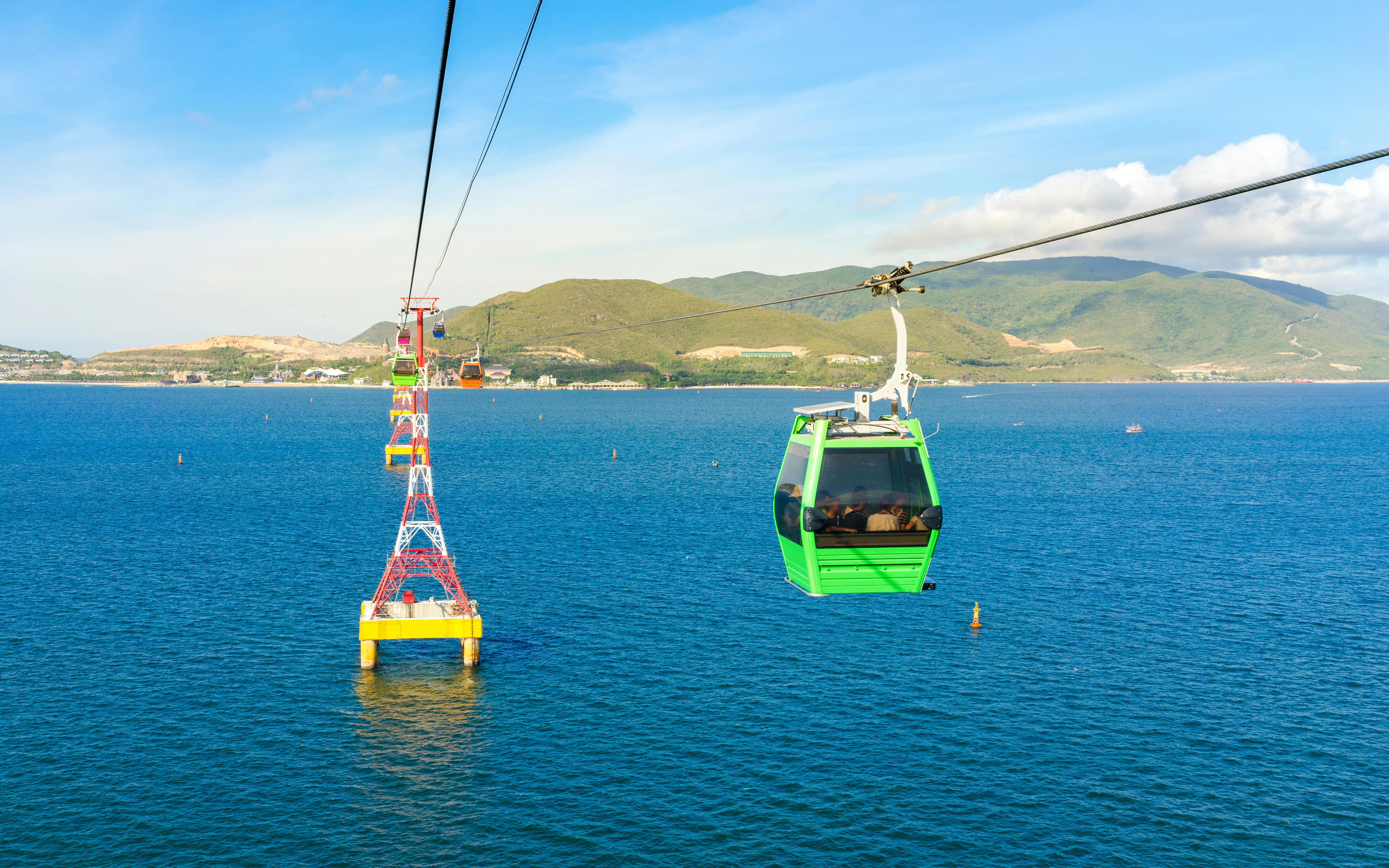 Half-Day VinWonders Pass with Round-Trip Vinpearl Cable Car Tickets Image 5