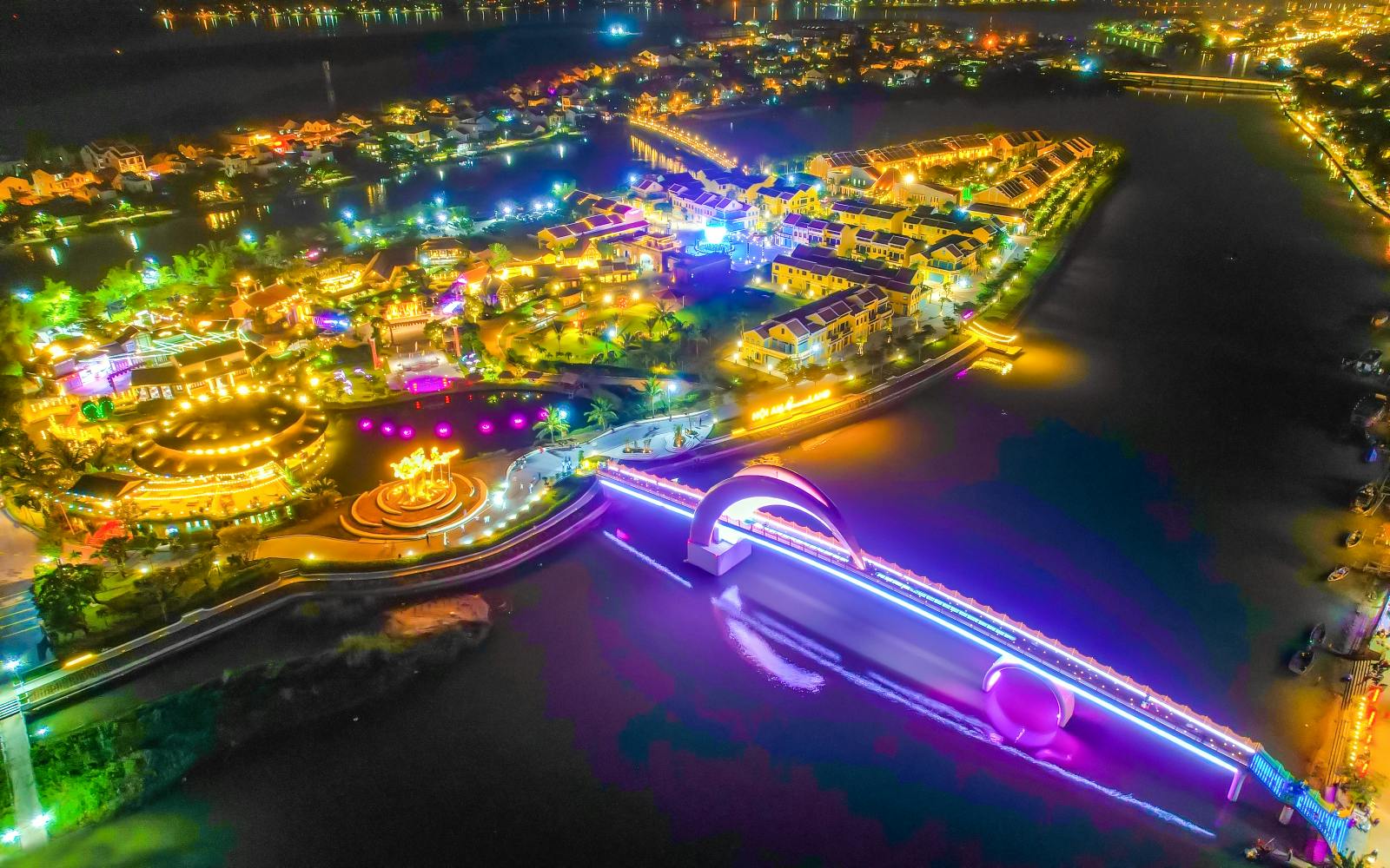 Hoi An Memories Show with Round-Trip Transfers from Da Nang Image 10