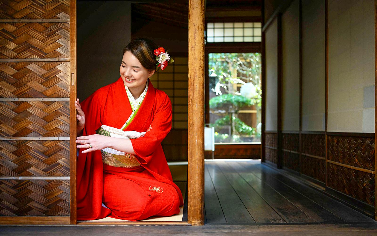 Kyoto Imperial Palace Area: Kimono Tea Ceremony in a 140-Year-Old Machiya Image 12