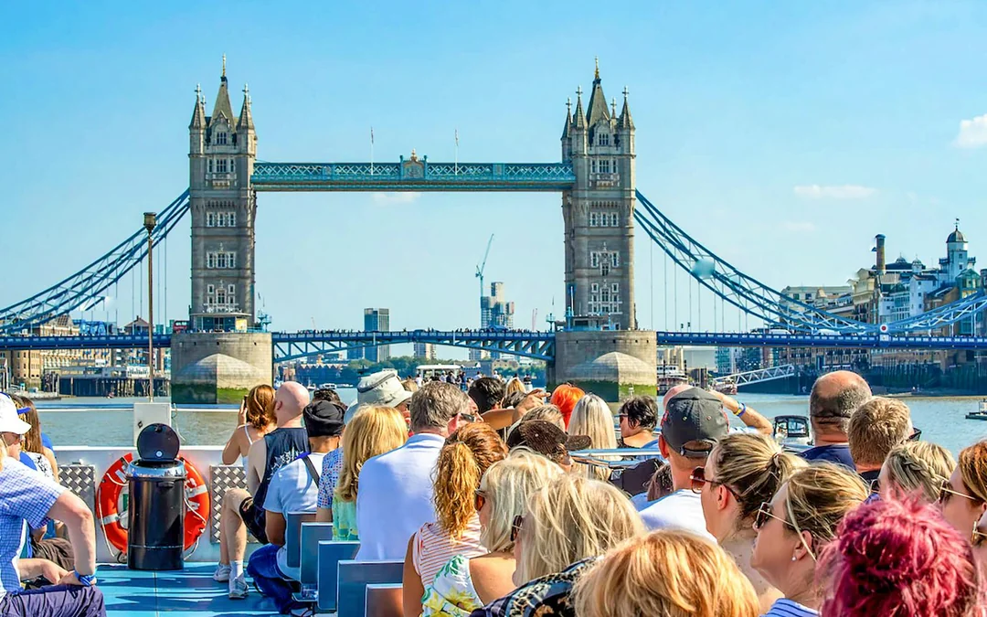 London Hop-On Hop-Off Cruise Image 10