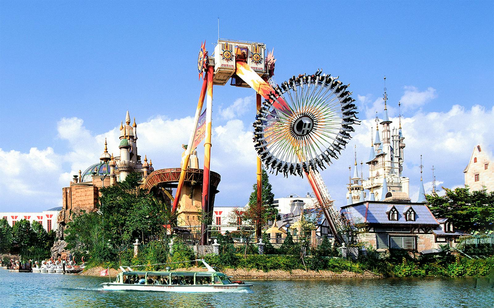 Lotte World Theme Park & Museum + Basic School Uniform Set Image 3