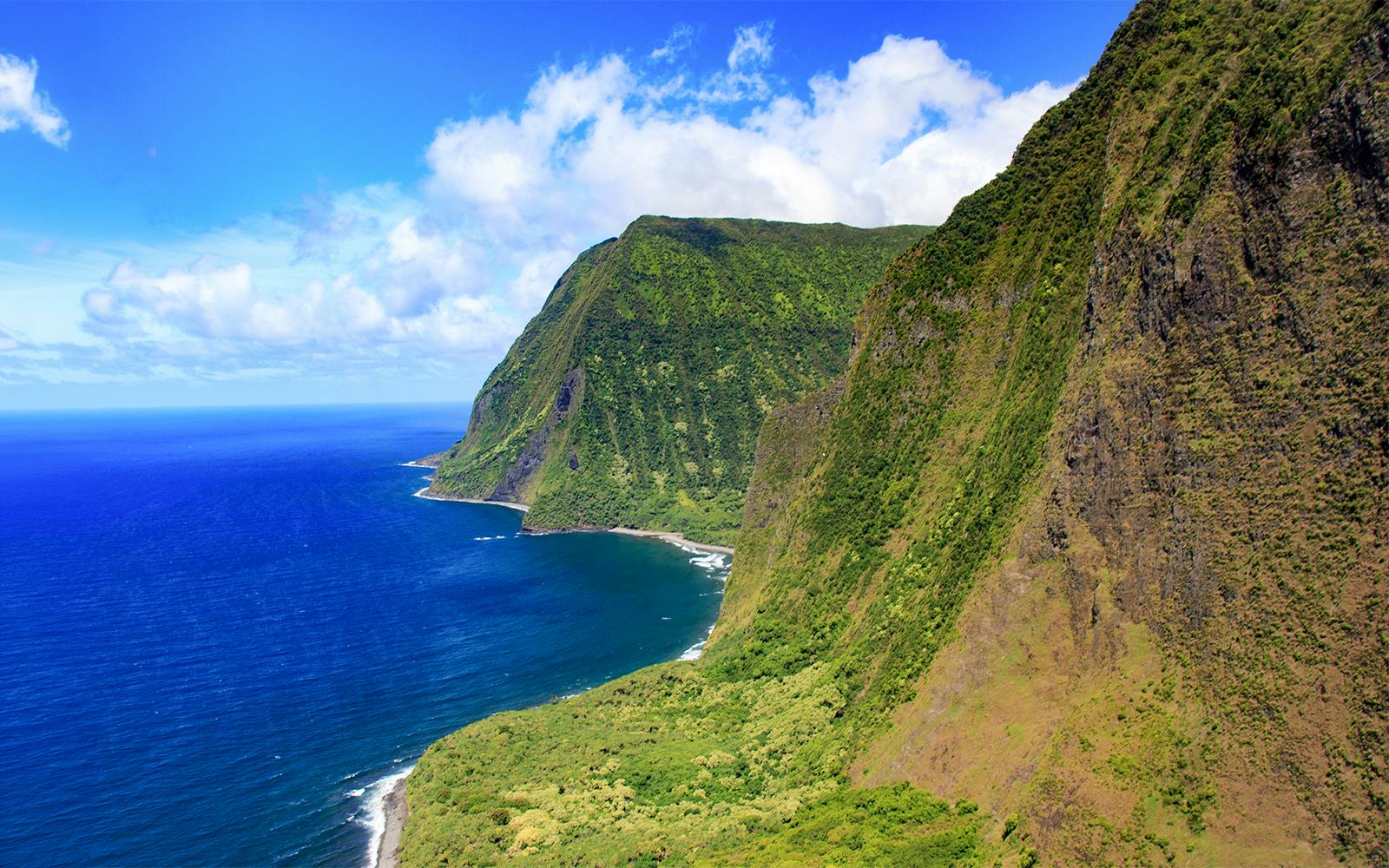 Maui, Molokai & Lanai Helicopter Tour Image 4
