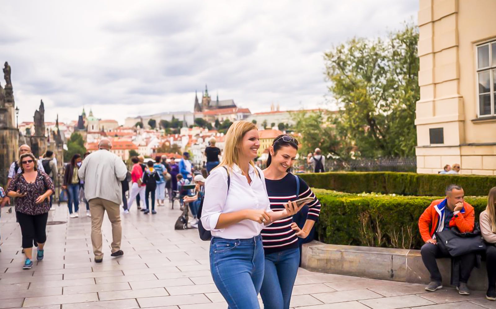 Mobile-Guided Tour of Charles Bridge & Tower with Optional VR Experience Image 3