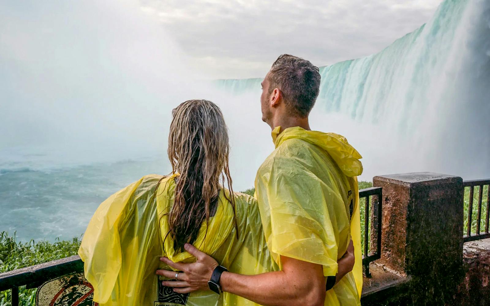 Niagara Falls Canada: Guided Tour with Journey Behind the Falls Image 5