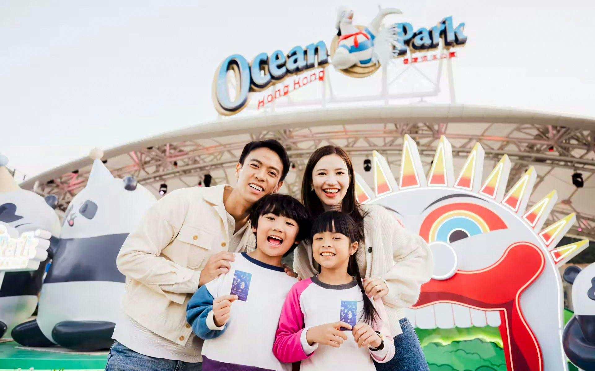Ocean Park Tickets with Dining Coupons Image 1
