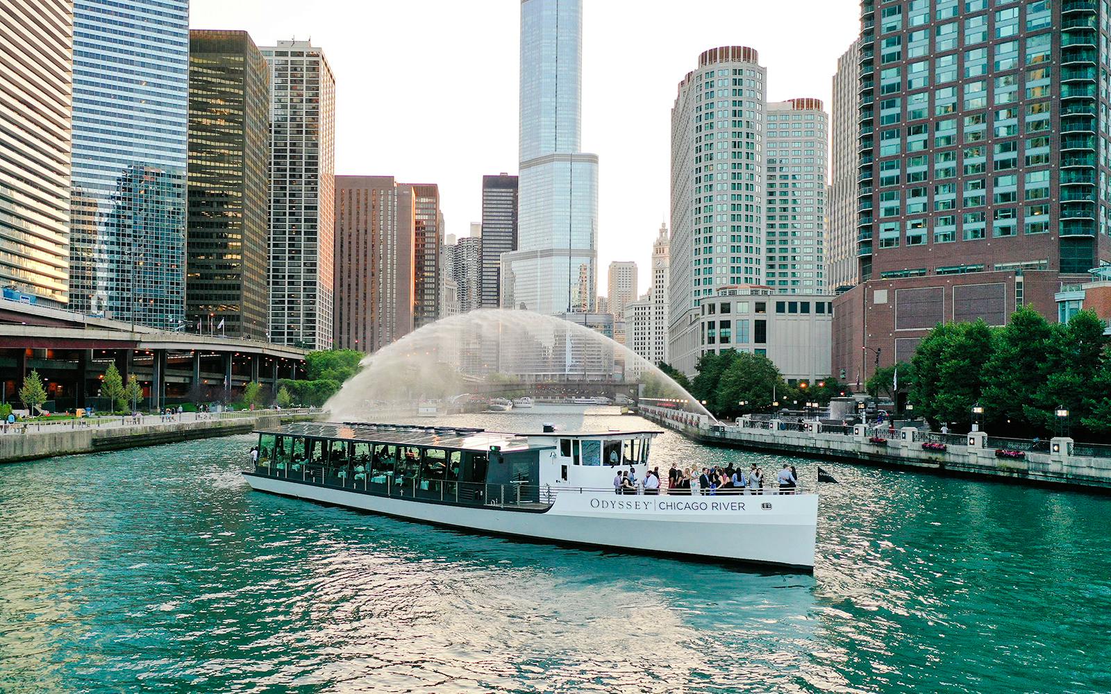 Odyssey Chicago River Architecture Dinner Cruise Image 1