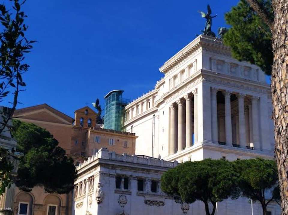 Palazzo Venezia reserved entrance with the Museum of the Risorgimento