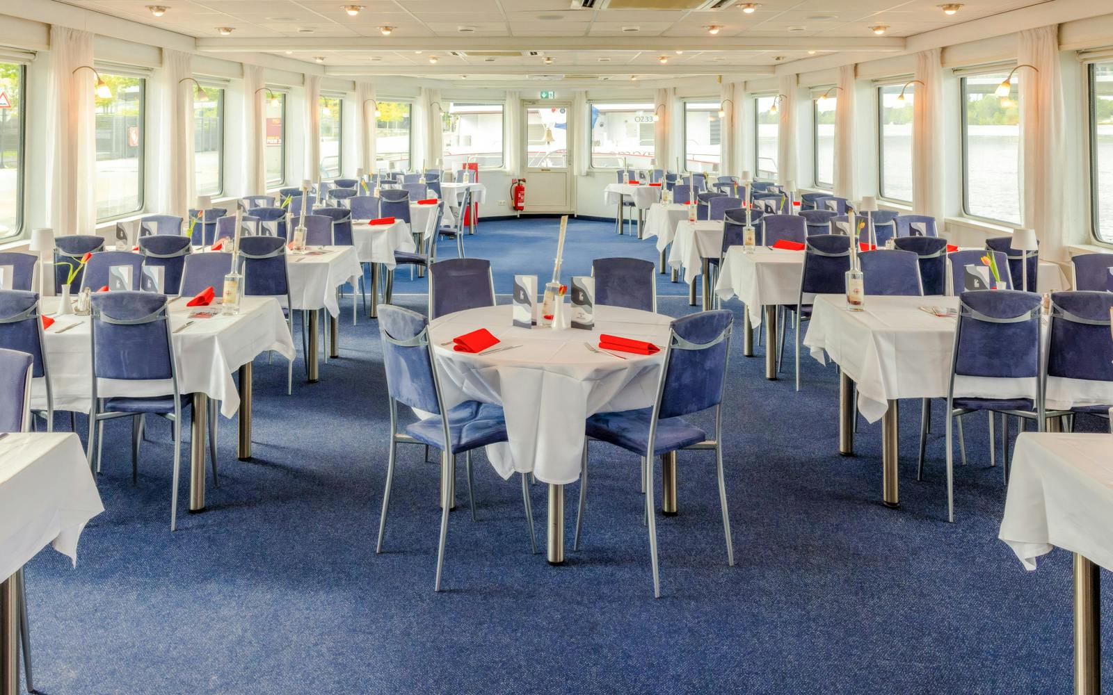 Panorama Cruise on Danube River Image 4