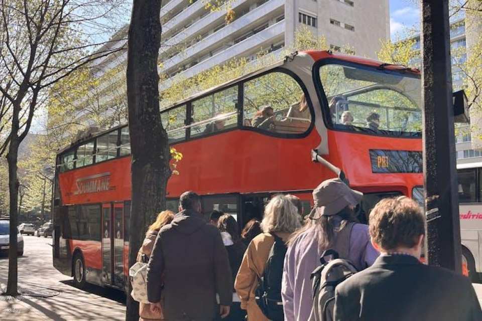 Paris city tour, Seine cruise and Eiffel Tower reserved access