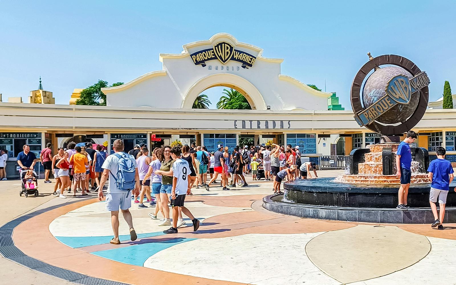 Parque Warner Park & Warner Beach Tickets Image 1