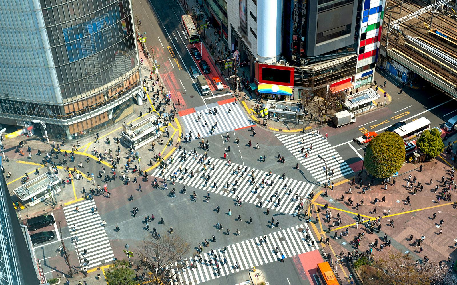 Personalized Photoshoot at Shibuya Crossing Image 2
