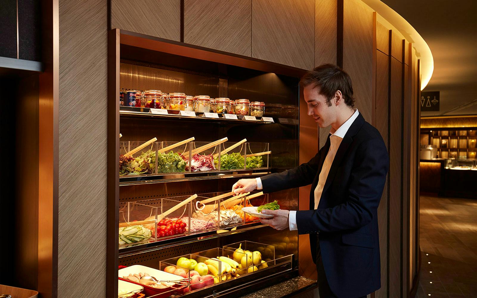 Plaza Premium First Class Lounge with Infinity Room at Hong Kong International Airport (Gate 1) Image 3
