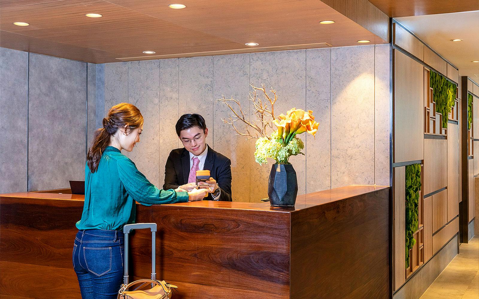 Plaza Premium Lounge Access at Hong Kong International Airport: Standard Lounge (Gate 1, 35, and 60) Image 2