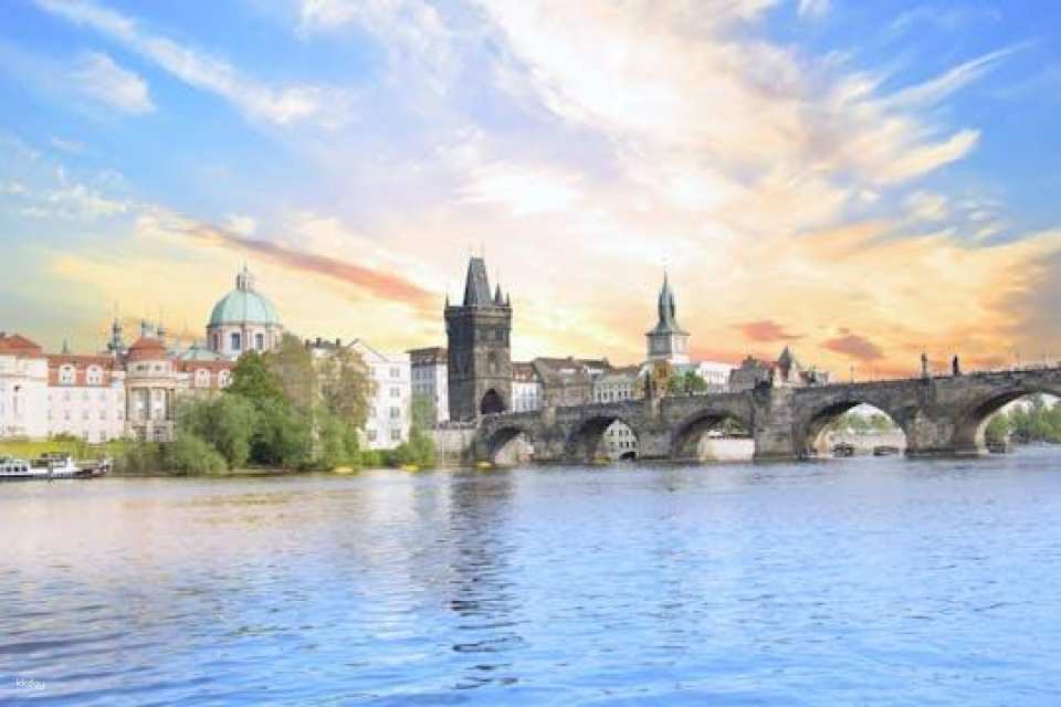 Prague city cruise