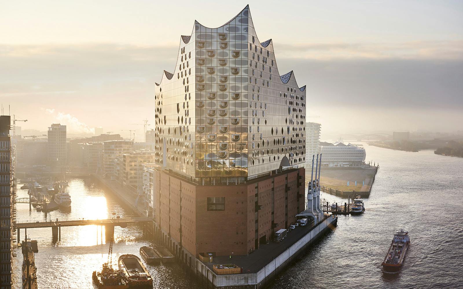 Premium Tour of Elbphilharmonie with French Rolls & Coffee Image 7