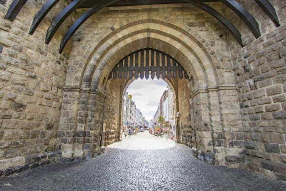 Private History Walk through Cologne with a Local Expert