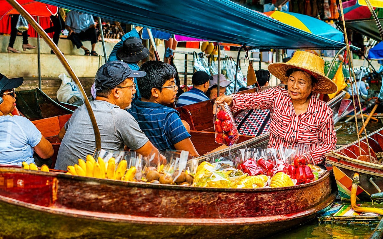 Private Tour: Maeklong Train Market, Floating Market and Klo Image 5