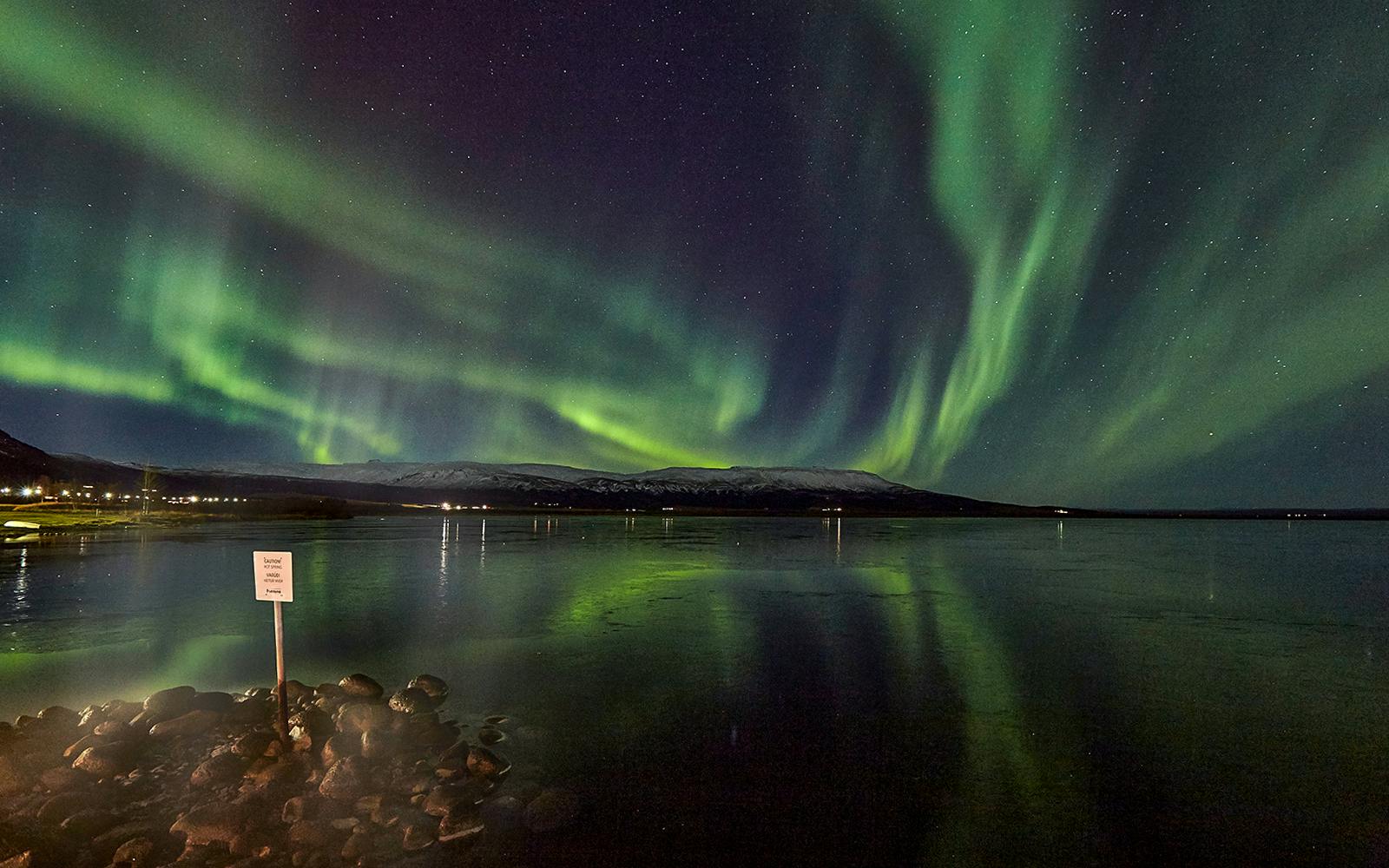 Reykjavik: Northern Lights Chase Tours Image 8